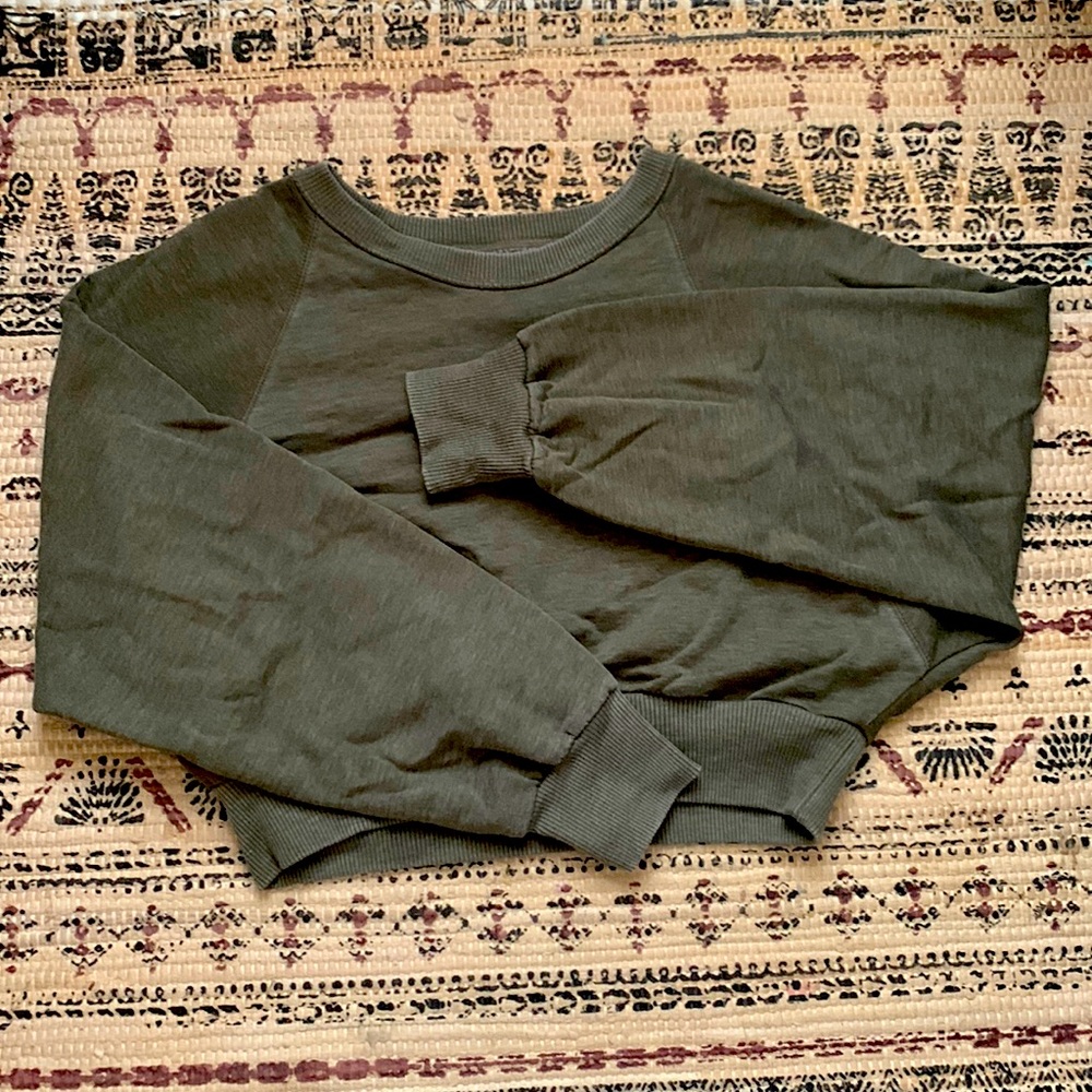 Aeropostale army green crop oversized sweatshirt size medium